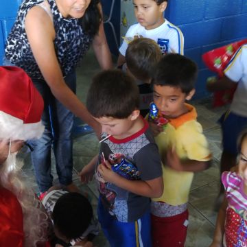 Natal em creches carentes - Itajaí - 2013